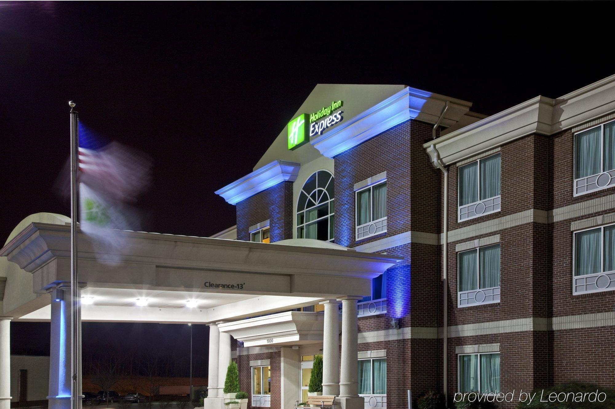 Holiday Inn Express Hotel & Suites Frankfort By Ihg Exterior photo