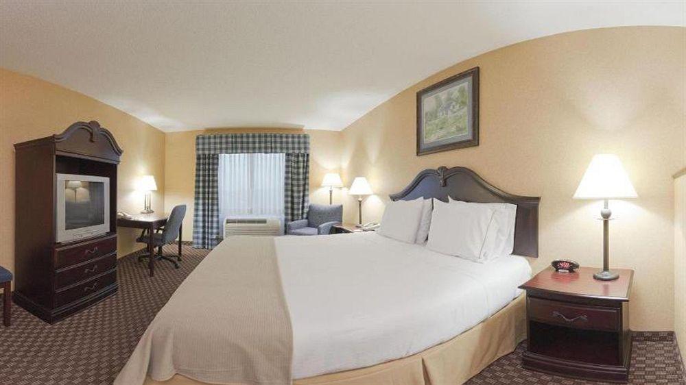 Holiday Inn Express Hotel & Suites Frankfort By Ihg Exterior photo