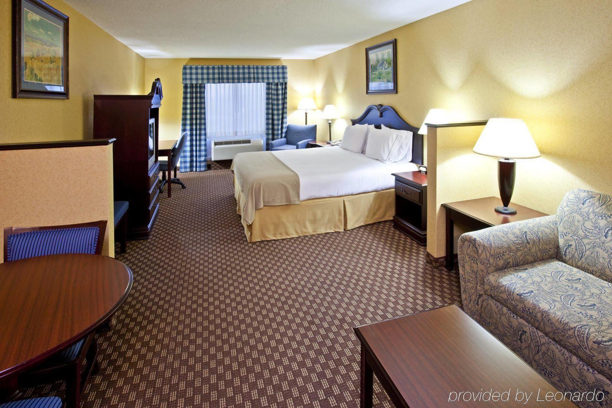 Holiday Inn Express Hotel & Suites Frankfort By Ihg Exterior photo