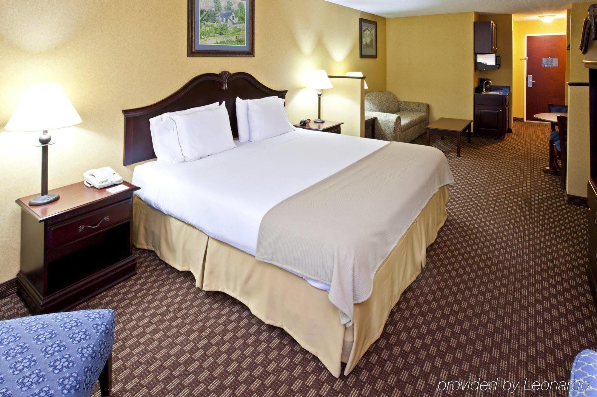 Holiday Inn Express Hotel & Suites Frankfort By Ihg Room photo