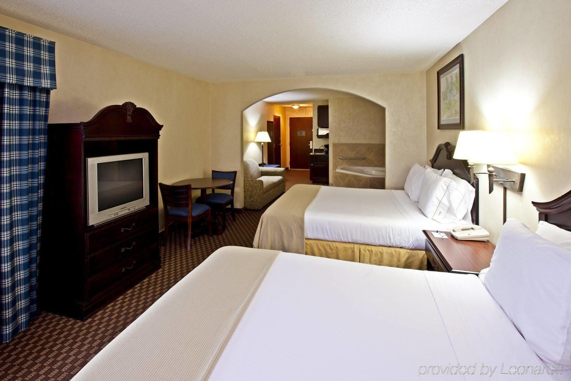Holiday Inn Express Hotel & Suites Frankfort By Ihg Room photo