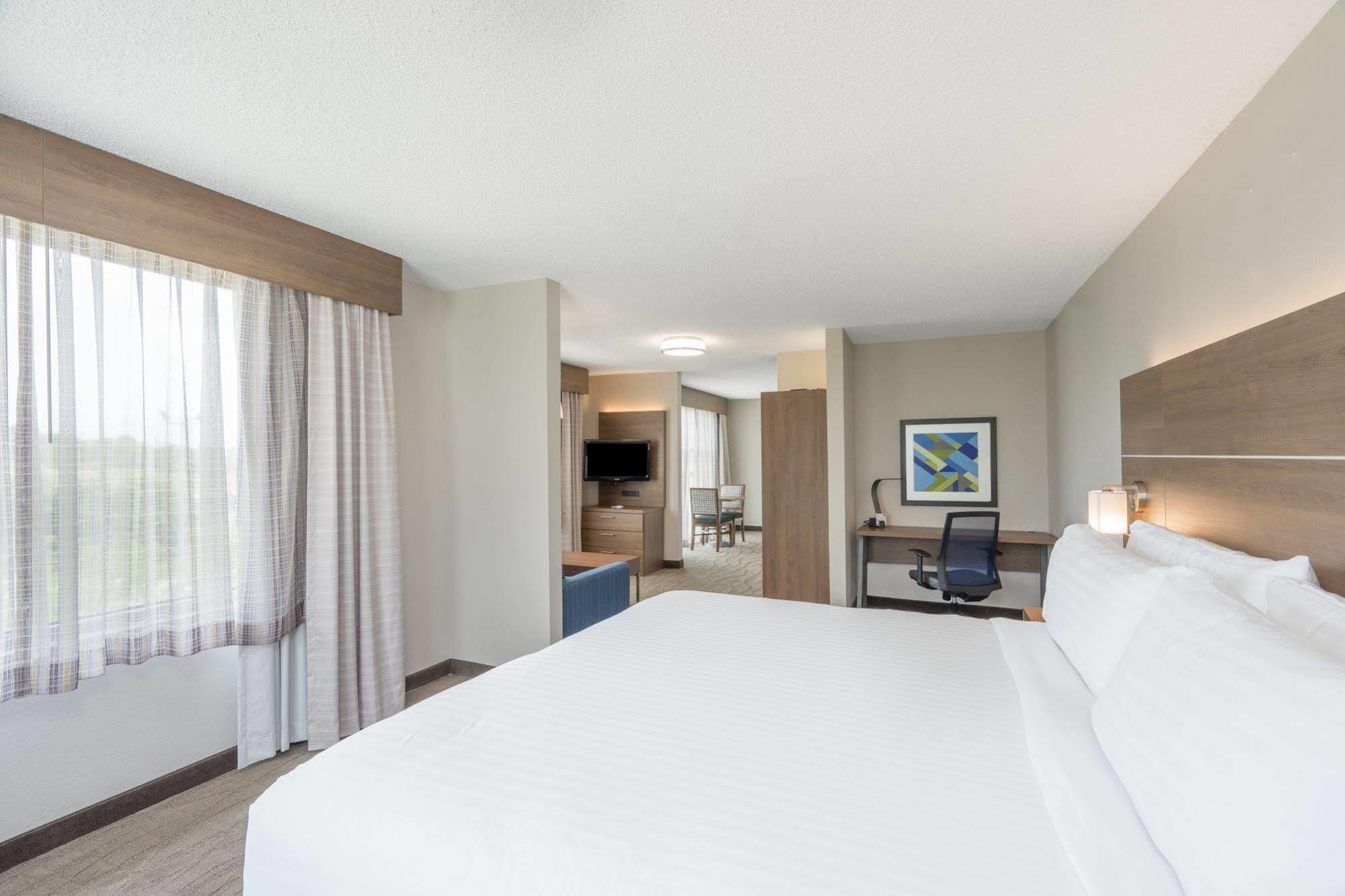 Holiday Inn Express Hotel & Suites Frankfort By Ihg Exterior photo