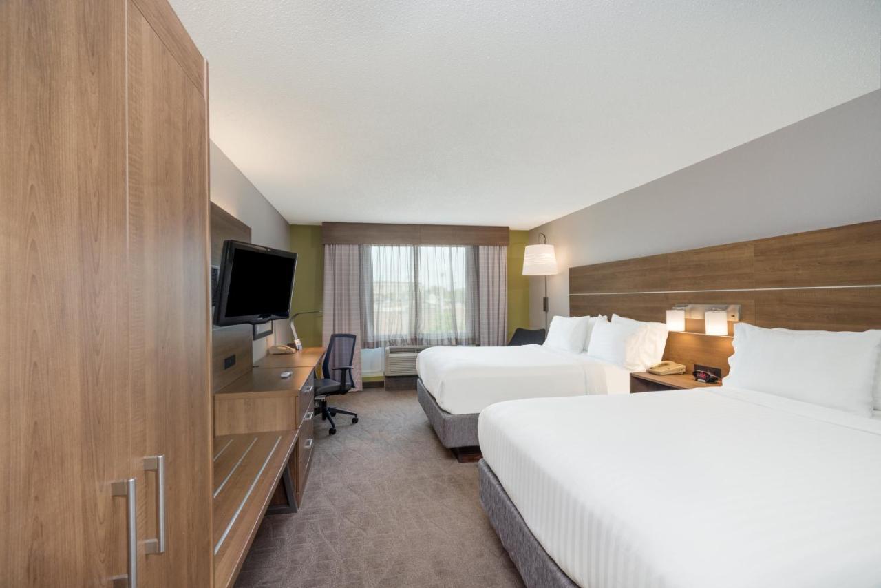 Holiday Inn Express Hotel & Suites Frankfort By Ihg Exterior photo